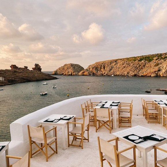 Did someone say brunch with a view? 👀 - Picture 1 of 1